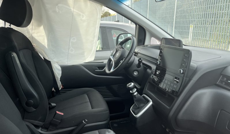 
								HYUNDAI STARIA full									