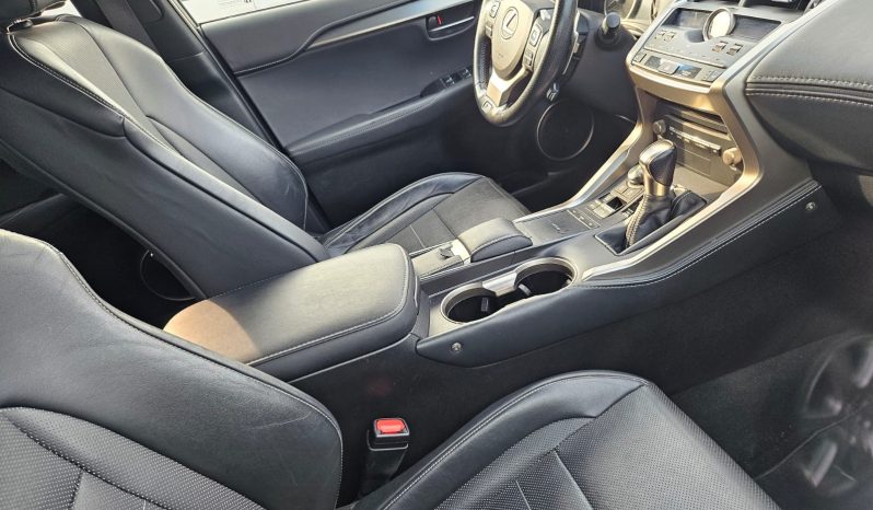 
								LEXUS NX-300h SPORT full									