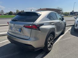 
										LEXUS NX-300 h F-SPORT full									