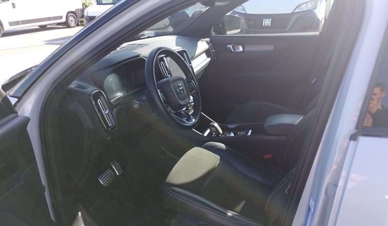 
								VOLVO XC-40 Plugin full									