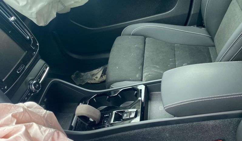 
								VOLVO XC-40 Plugin full									