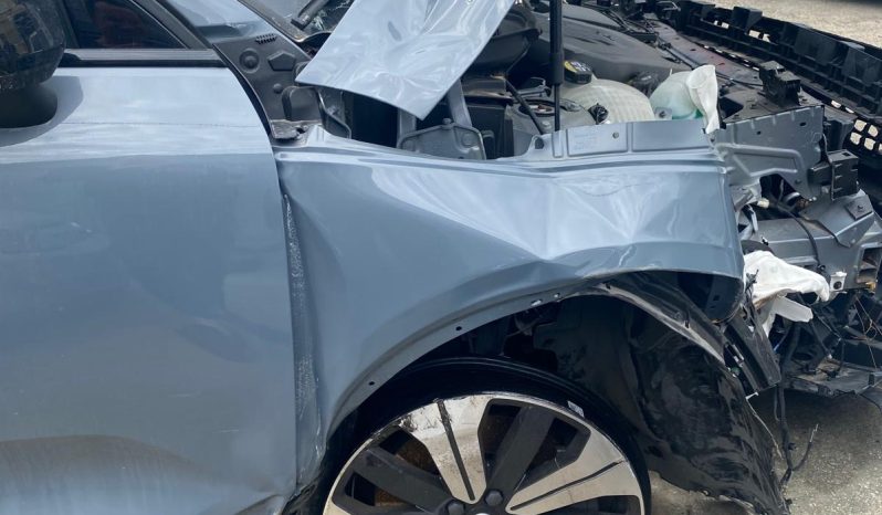
								VOLVO XC-40 Plugin full									