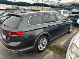 
										Volkswagen PASSAT ALLTRACK full									