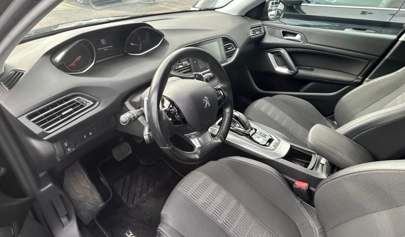 
								PEUGEOT 308 SW full									