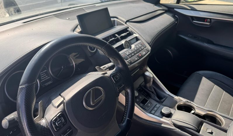 
								LEXUS NX-300 h F-SPORT full									