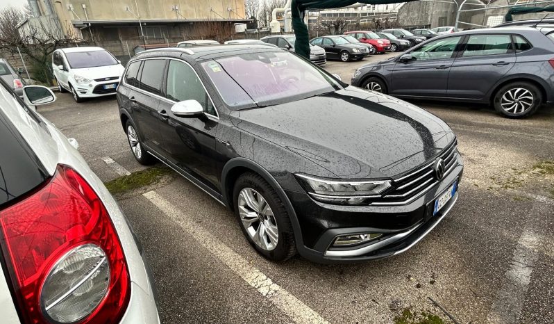 
								Volkswagen PASSAT ALLTRACK full									