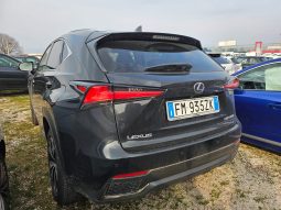 
										LEXUS NX-300h SPORT full									