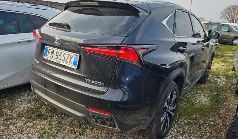 
								LEXUS NX-300h SPORT full									