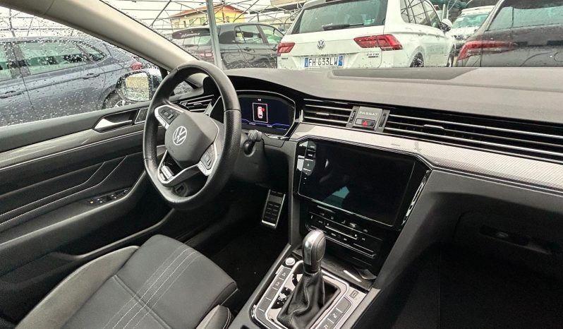 
								Volkswagen PASSAT ALLTRACK full									
