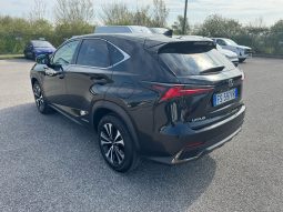 
										LEXUS NX-300h F-SPORT full									