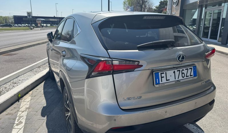 
								LEXUS NX-300 h F-SPORT full									