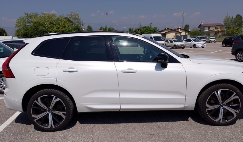 
								VOLVO XC-60 R-Design full									
