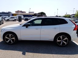 
										VOLVO XC-60 R-Design full									