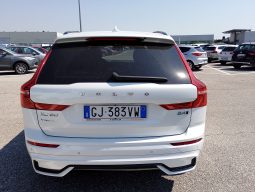 
										VOLVO XC-60 R-Design full									