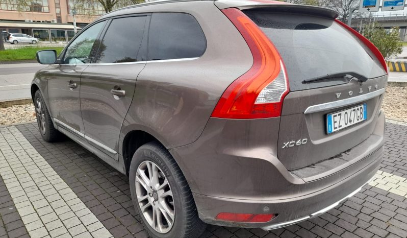 
								VOLVO XC-60 full									