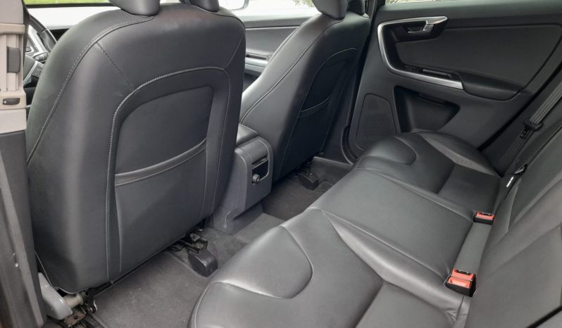 
								VOLVO XC-60 full									