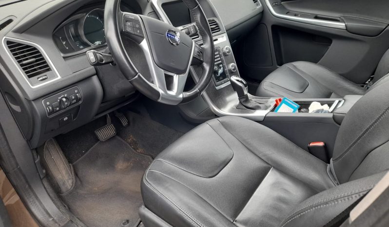 
								VOLVO XC-60 full									