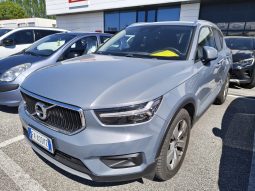 VOLVO XC-40