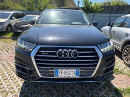 AUDI Q-7