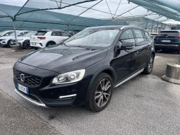 VOLVO V-60 CROSS COUNTRY
