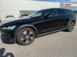 VOLVO V-60 CROSS COUNTRY